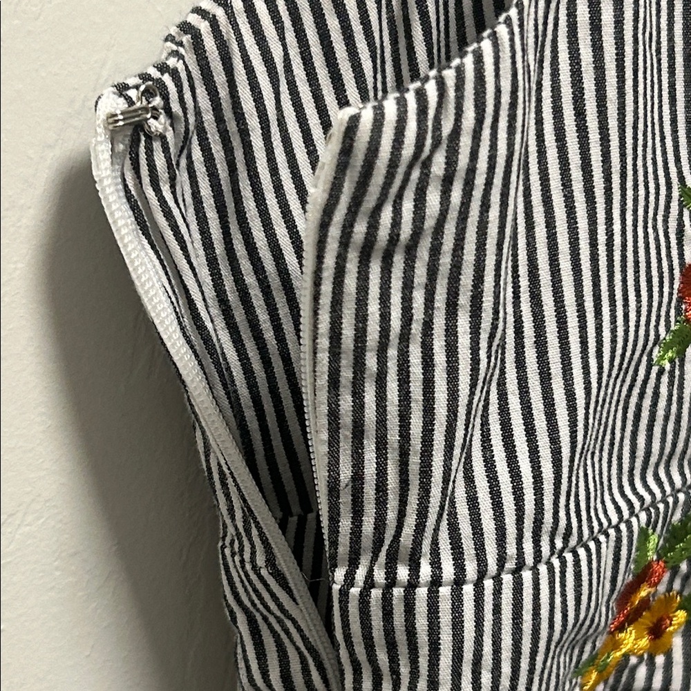 Forever 21 Contemporary Striped Floral Embroidered Babydoll Peplum Top Size S - Picture 8 of 14